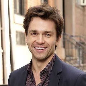 Fotoğraf Julian Ovenden