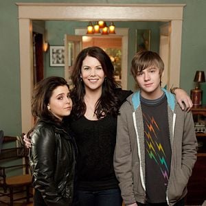 Fotoğraf Miles Heizer