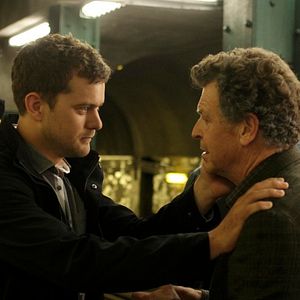 Fotoğraf John Noble