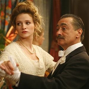 Fotoğraf Au siècle de Maupassant : Contes et nouvelles du XIXe siècle