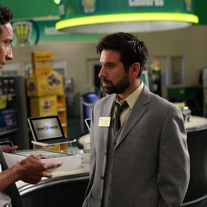 Fotoğraf Danny Pudi