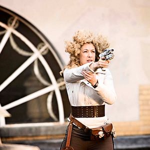 Fotoğraf Alex Kingston