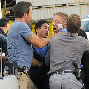 Fotoğraf Alex O'Loughlin