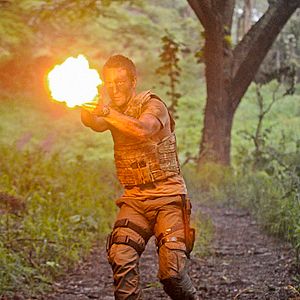 Fotoğraf Alex O'Loughlin