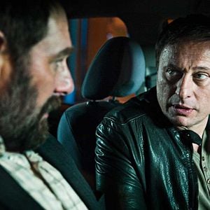 Fotoğraf Ateşle Oynayan Kız