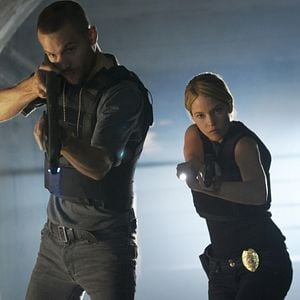 Fotoğraf Logan Marshall-Green