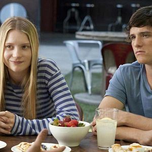 Fotoğraf İki Kadın, Bir Erkek