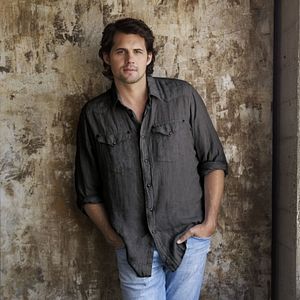 Fotoğraf Kristoffer Polaha