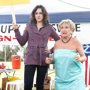 Fotoğraf Raising Hope