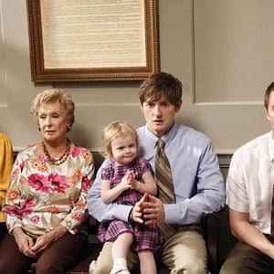 Fotoğraf Raising Hope
