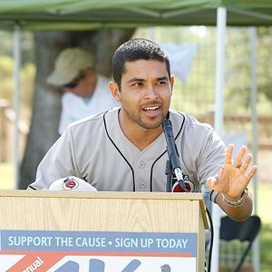 Fotoğraf Raising Hope