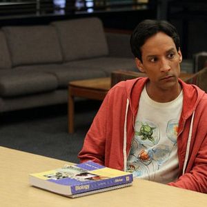 Fotoğraf Danny Pudi