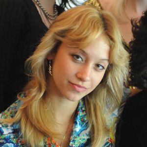 Fotoğraf Stella Maeve