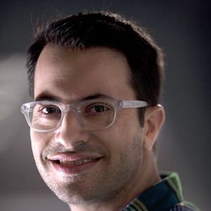 Fotoğraf Edward Kitsis