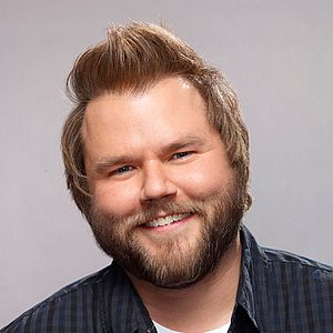 Fotoğraf Tyler Labine