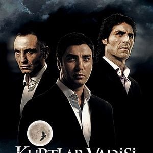 Fotoğraf Kurtlar Vadisi Pusu