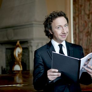 Fotoğraf Sois riche et tais-toi