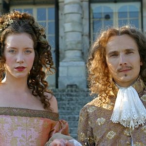 Fotoğraf Le Roi, L'Ecureuil et la Couleuvre