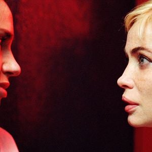 Fotoğraf Güle Güle Sarışın