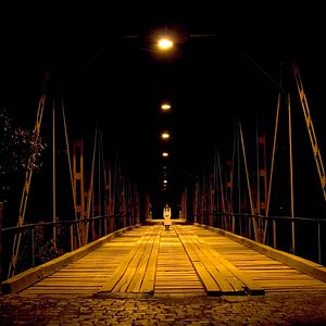 Fotoğraf Os Famosos e os Duendes da Morte