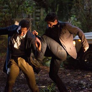 Fotoğraf Sasha Roiz