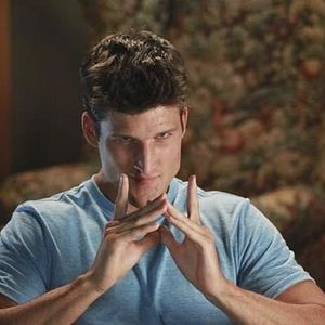 Fotoğraf Parker Young
