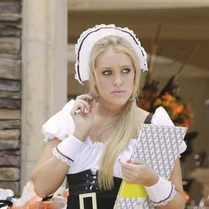 Fotoğraf Carly Chaikin