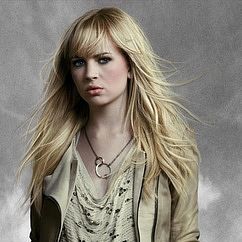 Fotoğraf Britt Robertson