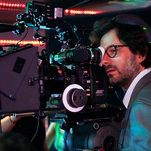 Fotoğraf Mutluluk Asla Yalnız Gelmez