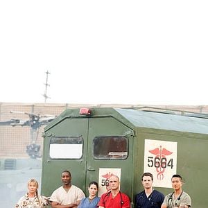 Fotoğraf Luke Mably