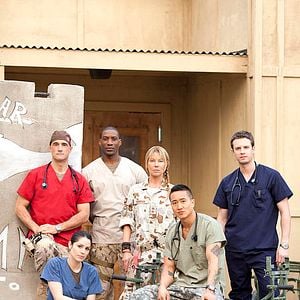 Fotoğraf Luke Mably