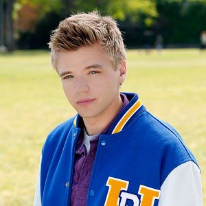 Fotoğraf Brett Davern