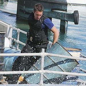 Fotoğraf Alex O'Loughlin