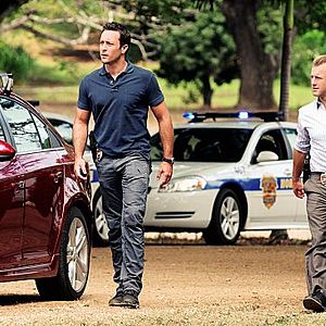 Fotoğraf Alex O'Loughlin