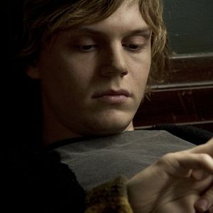 Fotoğraf Evan Peters