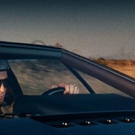 Fotoğraf Kara Gökkuşağının Ötesi