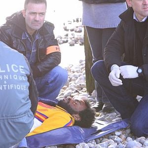 Fotoğraf Deux flics sur les docks