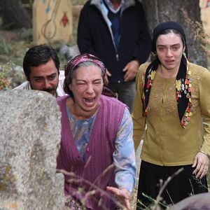 Fotoğraf Bir Ses Böler Geceyi