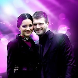 Fotoğraf Menekşe İle Halil