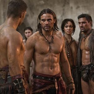 Fotoğraf Manu Bennett