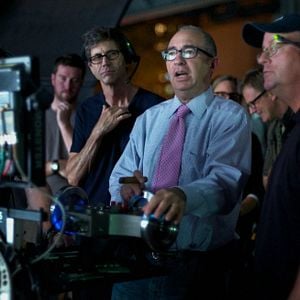 Fotoğraf Siyah Giyen Adamlar 3