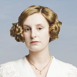 Fotoğraf Laura Carmichael