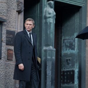 Fotoğraf Ejderha Dövmeli Kız