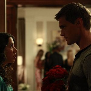 Fotoğraf Hartley Sawyer