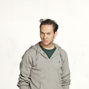 Fotoğraf Yalan Dünya