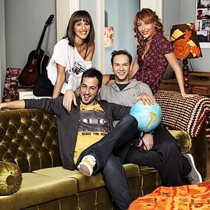 Fotoğraf Yalan Dünya