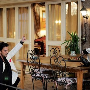 Fotoğraf Yalan Dünya