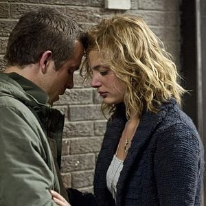 Fotoğraf Düşmanı Korurken