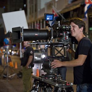 Fotoğraf Düşmanı Korurken