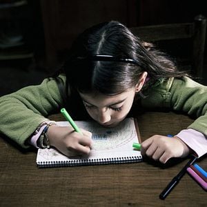 Fotoğraf Lanetli Kız